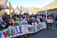 I-bambini-in-testa-al-corteo_medium