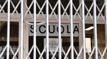 1600x900_1583340861620_0403_SCUOLA_CHIUSA-696x385