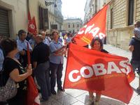 2 settembre - La manifestazione dei lavoratori dell'Alba Service Spa presso la Provincia di Lecce